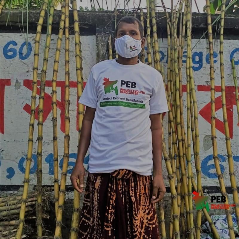 A PEB mask-distribution recipient during the pandemic